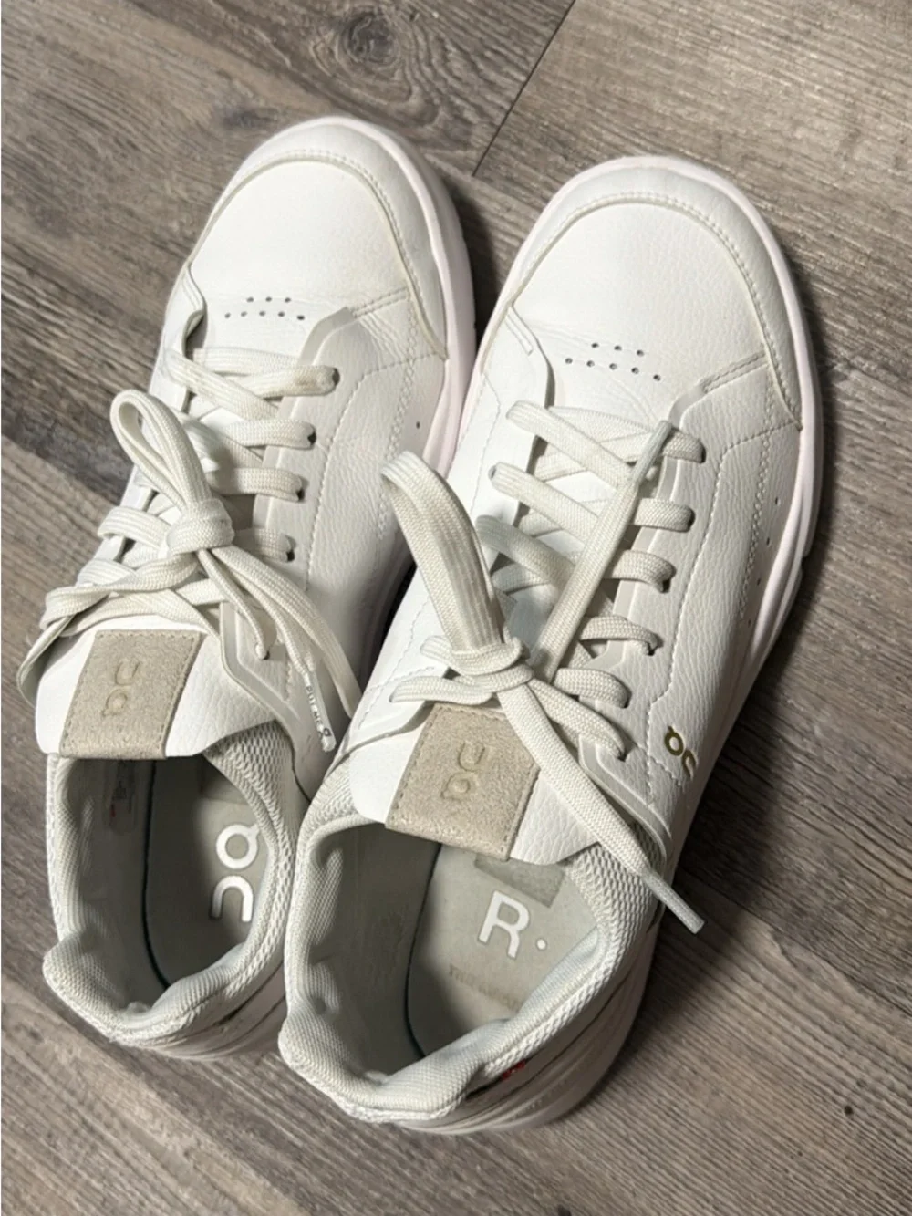 On Running The Roger Centre Court Sneakers — White with Gold Accents